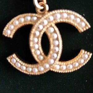 CHANEL Gold Iconic Pearl CC Necklace